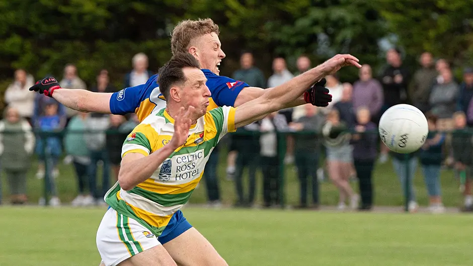 Heartbreak for Carbery Rangers as Carrigaline snatch win thanks to Eanna Desmond effort Image
