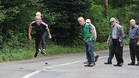 Hannah and Laura Sexton claim Munster senior and junior titles on same road in historic double Image
