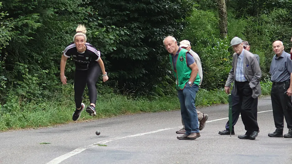 Hannah and Laura Sexton claim Munster senior and junior titles on same road in historic double Image