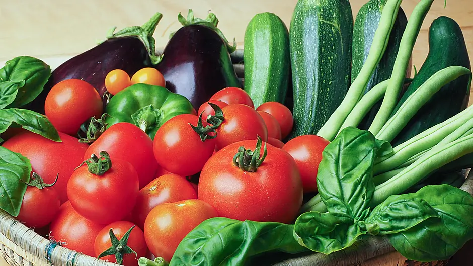 GARDENING: A bounty of fruits and flowers Image