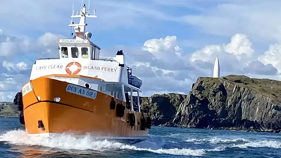 Cape Clear ferry buses ‘out of sync’ Image