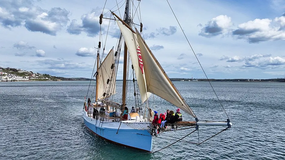 All aboard the iconic AK ILEN Image