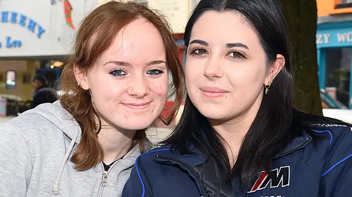 Friends Saoirse Phillips (left) from Courtmacsherry and Amy Flynn, Grange met up for a chat in Astna Square, Clonakilty. Photo: Martin Walsh.