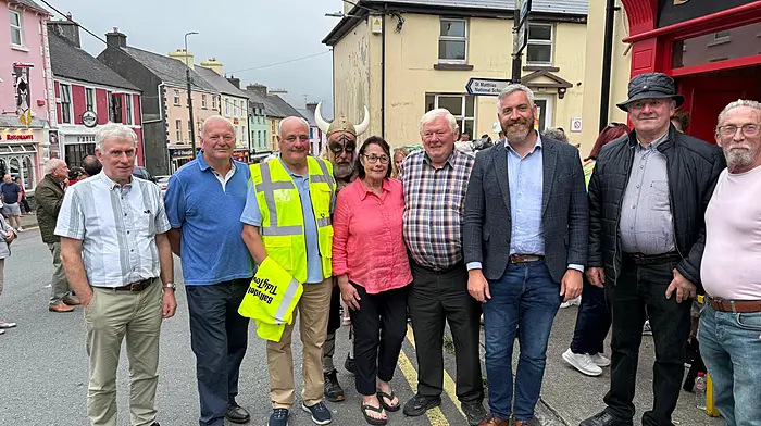 Minister Christopher O’Sullivan with the organising committee of the Ballydehob Summer Festival at the launch on Sunday. From left: Diarmuid O’Donovan, John Ford, Julian Dearden, Viking Caureen, Barry O’Brien, Minister Christopher O’Sullivan, Dermot O’Donovan and Jimmy Donnegan.