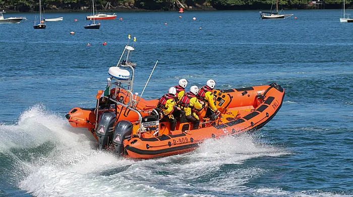 Kinsale RNLI comes to the aid of two stranded walkers Image