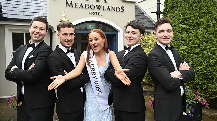 Everything coming up roses: four escorts from West Cork Image