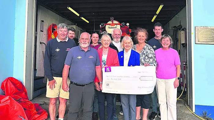 Cheque presentation for BISRA Image