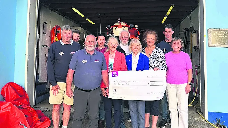 Cheque presentation for BISRA Image