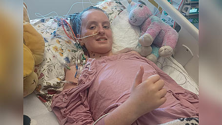 Féile’s mum: Prosthetic limbs not fit for purpose Image