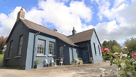 HOUSE OF THE WEEK: The Mall Schoolhouse in Leap Image