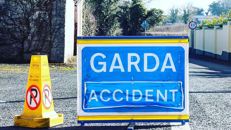 Man in his 20s killed in single-vehicle crash near Barleycove Image