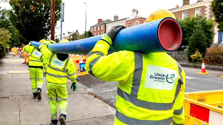 Delays to water mains preventing road resurfacing in Drimoleague Image
