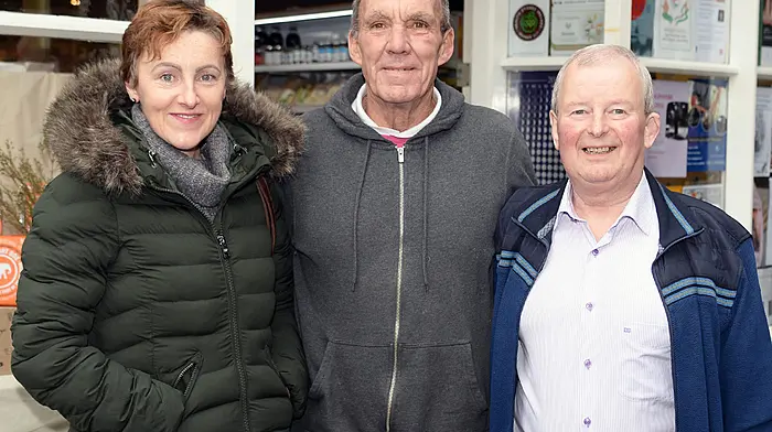Laurenza McCarthy and Gerald Kingston (both Clonakilty) and Frank Drake (Barryroe) having a chat in Spiller’s Lane. (Photo: Martin Walsh)