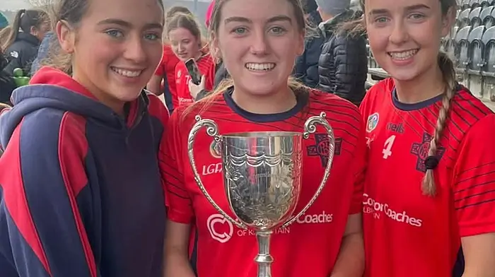 Lily Murphy, Aine O’ Donoghue and Jess Helbrow  on the winning Munster Camogie Final Team with Colaiste na Toirbhirte, Bandon