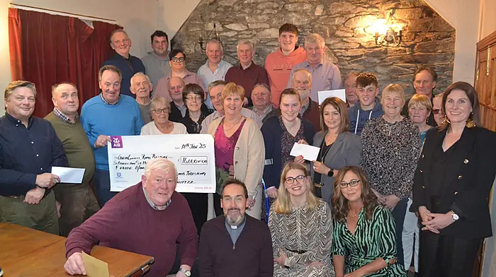 Members of Ballydehob Threshing Committee presented cheques from their annual fundraising Threshing event to grateful local recipients Cancer Connect, West Cork Rapid Response, St Bridges and St Mattias National Schools, and Ballydehob and Schull Foroige at The Irish Whip pub in Ballydehob on Saturday night. Photo; Anne Minihane.