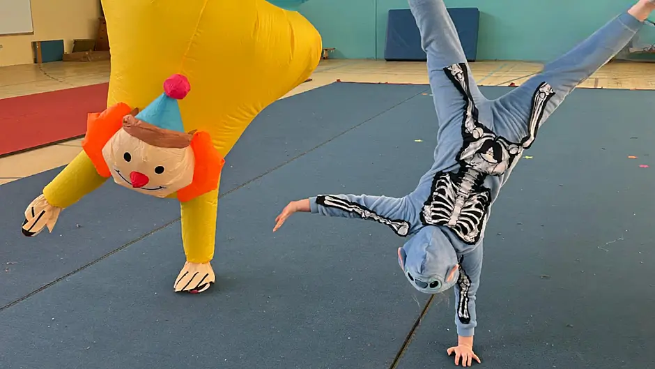 Anaïs brings fun gymnastics classes to Goleen on the fly Image