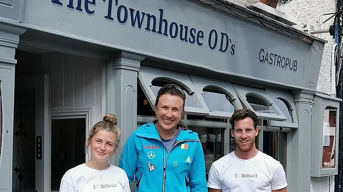 Irish Olympian silver medallist Anne-Lise Murphy dropped into Schull for a visit and some delicious refuelling and caught up with local Schull  sailing enthusiasts Tara Whelton and Conor O’Driscoll.