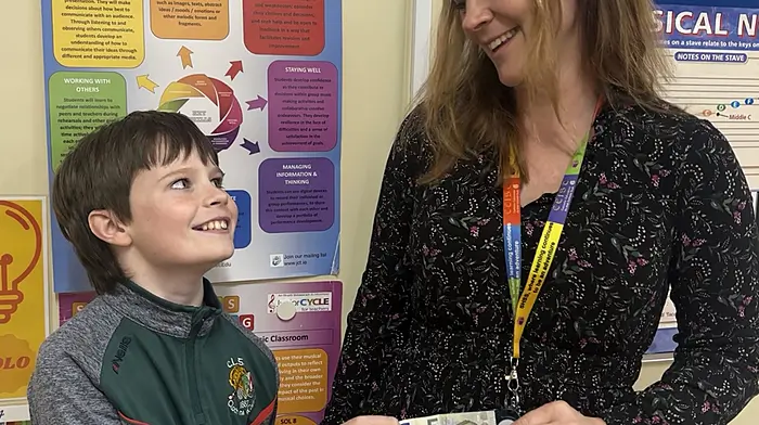 Tomás Hayes (9) from Clonakilty donated the money he received from the tooth fairy to Cancer Connect. When Tomás lost a tooth and found €5 under his pillow the next morning, he immediately asked his mother, Denise, if he could donate it to charity. Denise, a music teacher at Sacred Heart Secondary School in Clonakilty, mentioned how her friend and colleague, Caragh Bell, ran in the Clonakilty Five Mile Race in January to raise money for Cancer Connect. Tomás asked if he could contribute to the worthy cause by giving his tooth fairy money to Caragh.