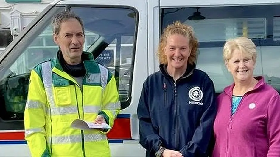 Almost €12k needed to replace 12 vital Beara defibrillators Image