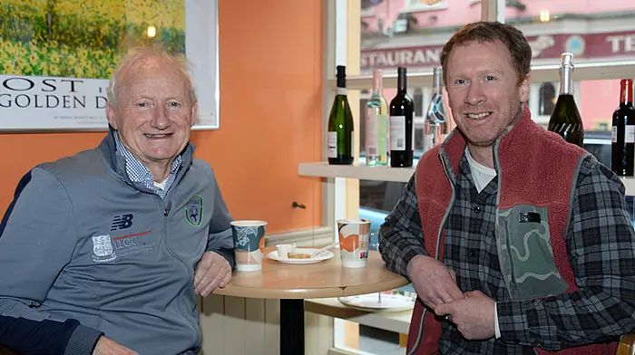 Timmy Singleton, Courtmacsherry (left) and Maurice Collins, Woodfiled enjoying a chat and a cuppa in Gearóidín’s Restaurant, Clonakilty.   (Photo: Martin Walsh)