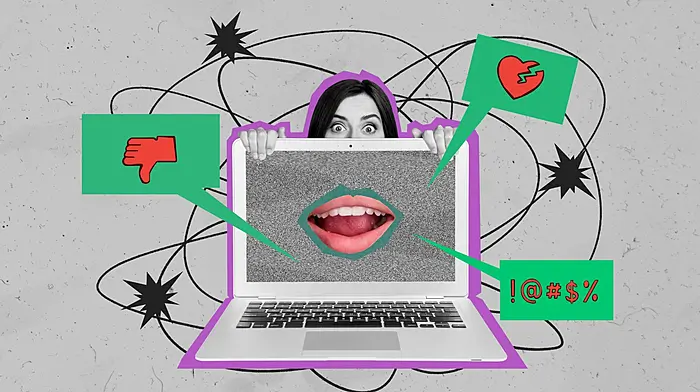 Politicians urged to report online abuse Image
