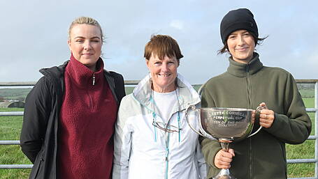 ROAD BOWLING: Maria Nagle powers to Queen Qualifiers Cup win in Timoleague Image