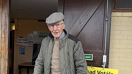 Cornelius (99) casts his vote Image