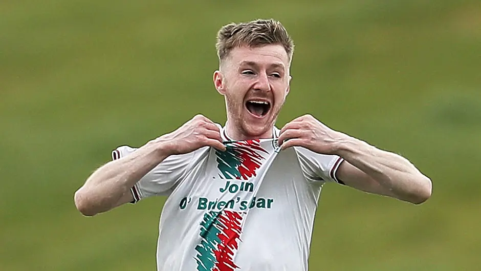 Clonakilty Soccer Club hit Castletown Celtic for six to close gap at top of WCL Premier Division Image