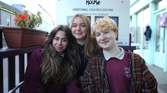 Schull Community College students Lauren O'Toole, Sara Lorenzini, and Leo Robb enjoying their lunch break. (Photo: Carlos Benlayo)