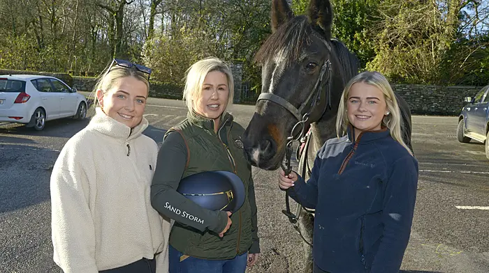 Maria O'Mahony, Diana O'Neill and Siobhan O'Mahony,  Rosscarbery with Jessica at the cheval ride at Ballinadee. (Photo: Denis Boyle)