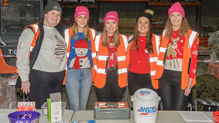 Katie Nicholas (Ahakista), Sara Collins, Aoife Hurley, Sophie Daly and Clodagh Lynch (all Bantry) were busy registering participants and selling raffle tickets at the Bantry Macra na Feirme Christmas lights tractor, truck and car run which was held last Sunday.  (Photo: David Patterson)