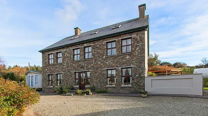 HOUSE OF THE WEEK: Large country retreat near Bantry for €495,000 Image