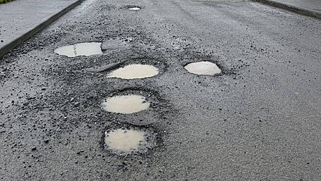 Deep potholes damaging cars in Skibbereen estate Image
