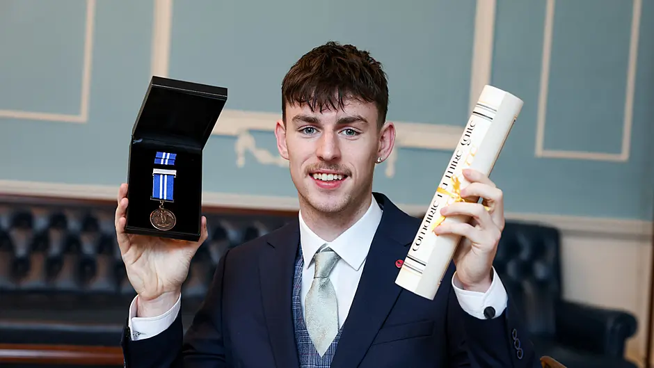 Bravery award for Skibbereen's Naoise (19) for cliff rescue Image