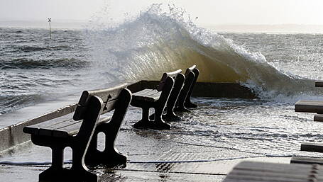 Weather advisory issued for Easter weekend Image