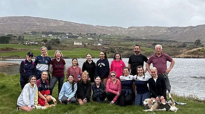 The Muintir Gabriel’s junior ladies took time away to enjoy a great bonding hike and a girls’ day out on the Sheep’s Head peninsula.