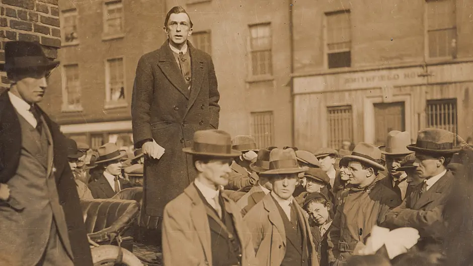 Treaty critics executed for defending the Republic Image