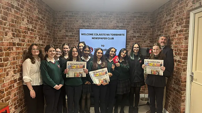 Coláiste na Toirbhirte's Newspaper Club on a visit to The Southern Star offices in Skibbereen with Sally Collins (reporter) and Seán Mahon (managing director). The students are setting up their own school newspaper and learned about all aspects of media and publishing.