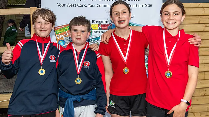 The Bunscoil Fachtna 4 crew with their medals. (Photo: Andy Gibson)