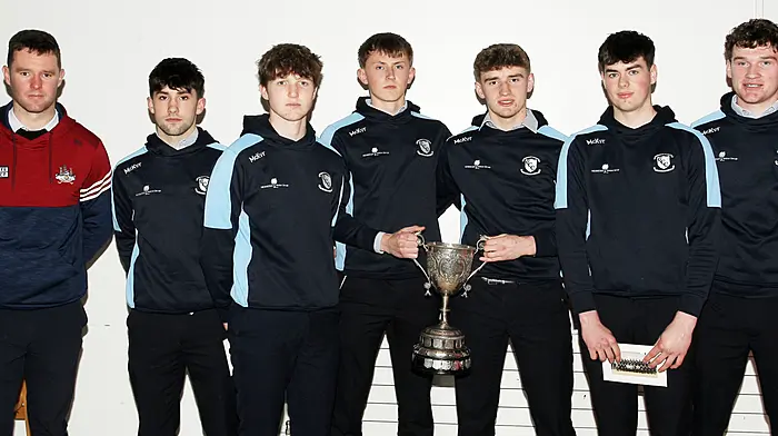 Cork footballer Maurice Shanley with Kilmeen’s Oisin Harrington, Ruairí O'Sullivan,  Jason Murray, Olan Murphy, Rory Twohig and Howard O'Donovan. (Photo: Paddy Feen)
