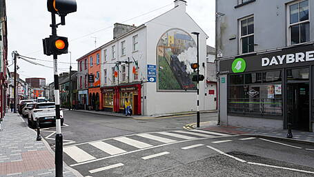 Pedestrian crossing in Skibbereen is risking lives Image