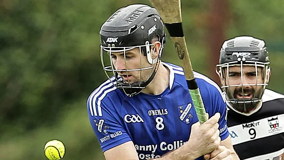 Bantry Blues keep Confined Junior B Hurling Championship qualification hopes alive Image