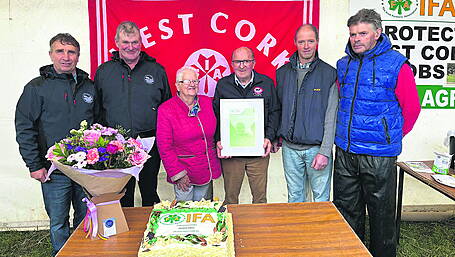 IFA life membership award for Pat Image