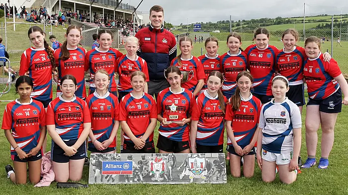 Winners of the Roinn 4 final Kilmeen NS with Cork footballer David Buckley. (Photo: Paddy Feen)