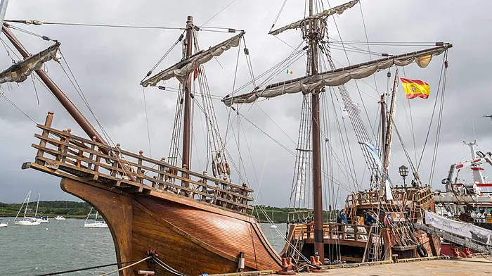 Unforgettable moment as piper plays vessel into Baltimore harbour Image
