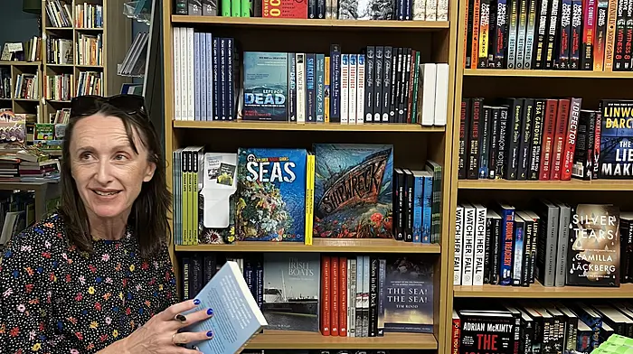 Marie Gleeson, former captain in the Irish Navy stopped in to Bantry Bookshop to sign copies of her book ‘Be Like the Sea’ on Tuesday. Marie is celebrated for her ability to translate her military experiences into valuable lessons for business and the real world.