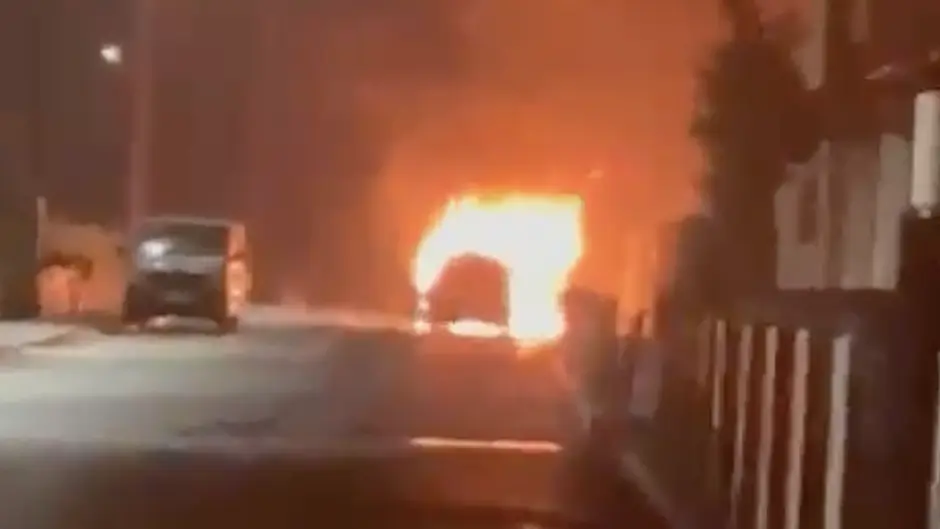 Fire fighters tackle car on blaze in Bantry Image