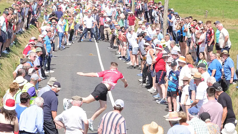 ROAD BOWLING: Magical Méabh Cuinnea crowned All-Ireland champion Image