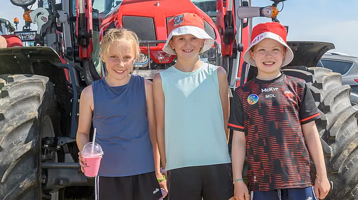 Edel O'Flynn (Ballinhassig), Laura Deasy (Clogagh) and Muireann O'Leary (Ballinascarthy) at The West Cork Vintage Ploughing & Threshing Association Vintage Harvest Day at Farren, Ballinascarthy, Co Cork, in aid of Friends of Clonakilty Hospital, Horizon Clonakilty (formerly Cope), Jack & Jill Foundation and Darrara National School New Autism Unit.Picture: David Patterson, Tractor Run – Cork