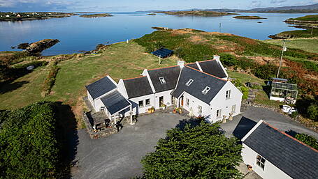 HOUSE OF THE WEEK: €1.25m Skibbereen haven offers direct bay views Image